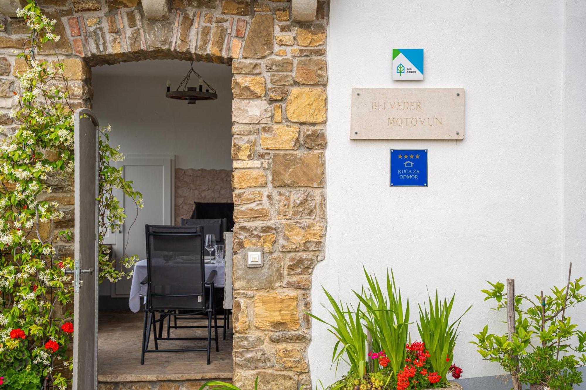Holiday Home Belveder Motovun With Heated Pool 리바데 외부 사진