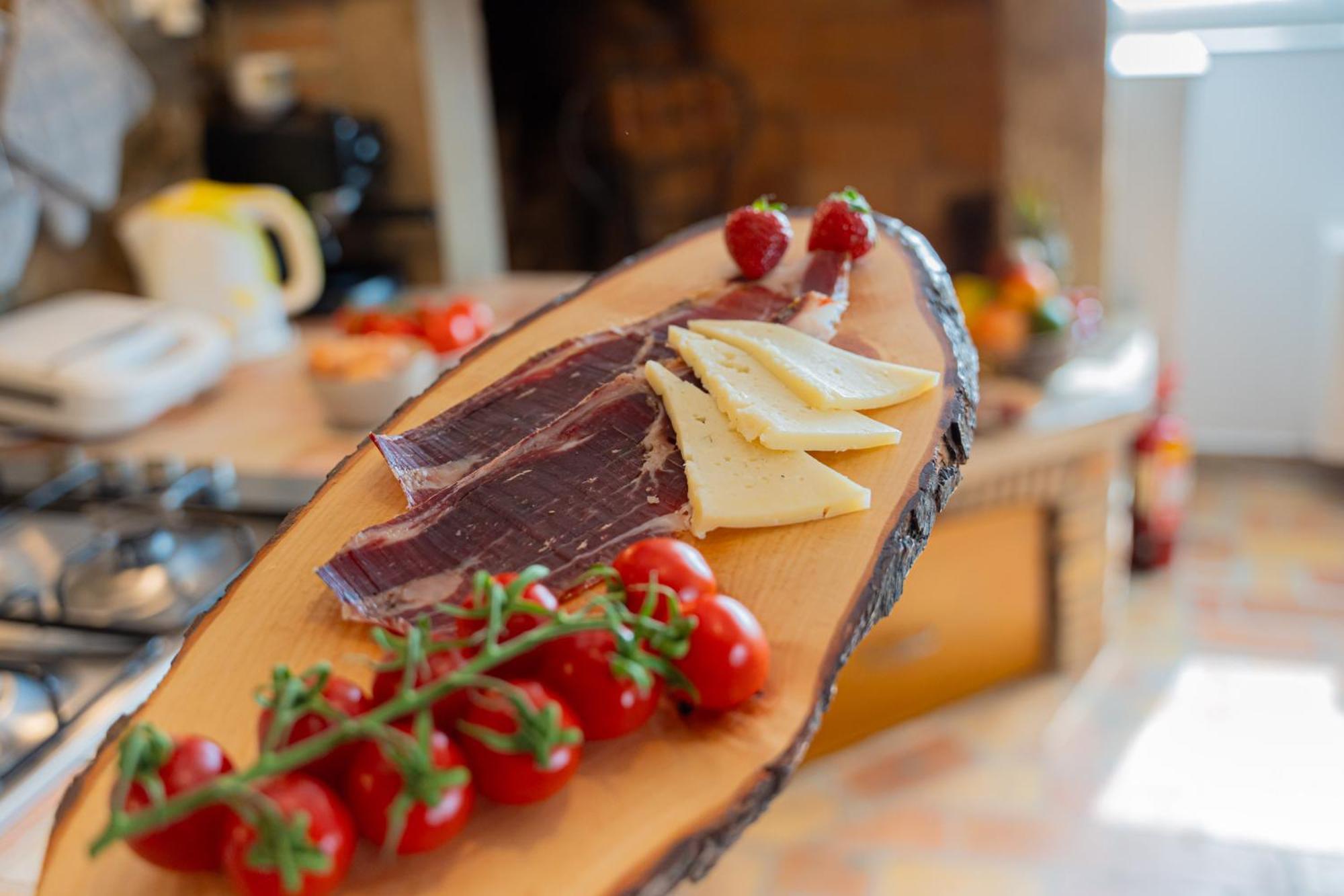 Holiday Home Belveder Motovun With Heated Pool 리바데 외부 사진