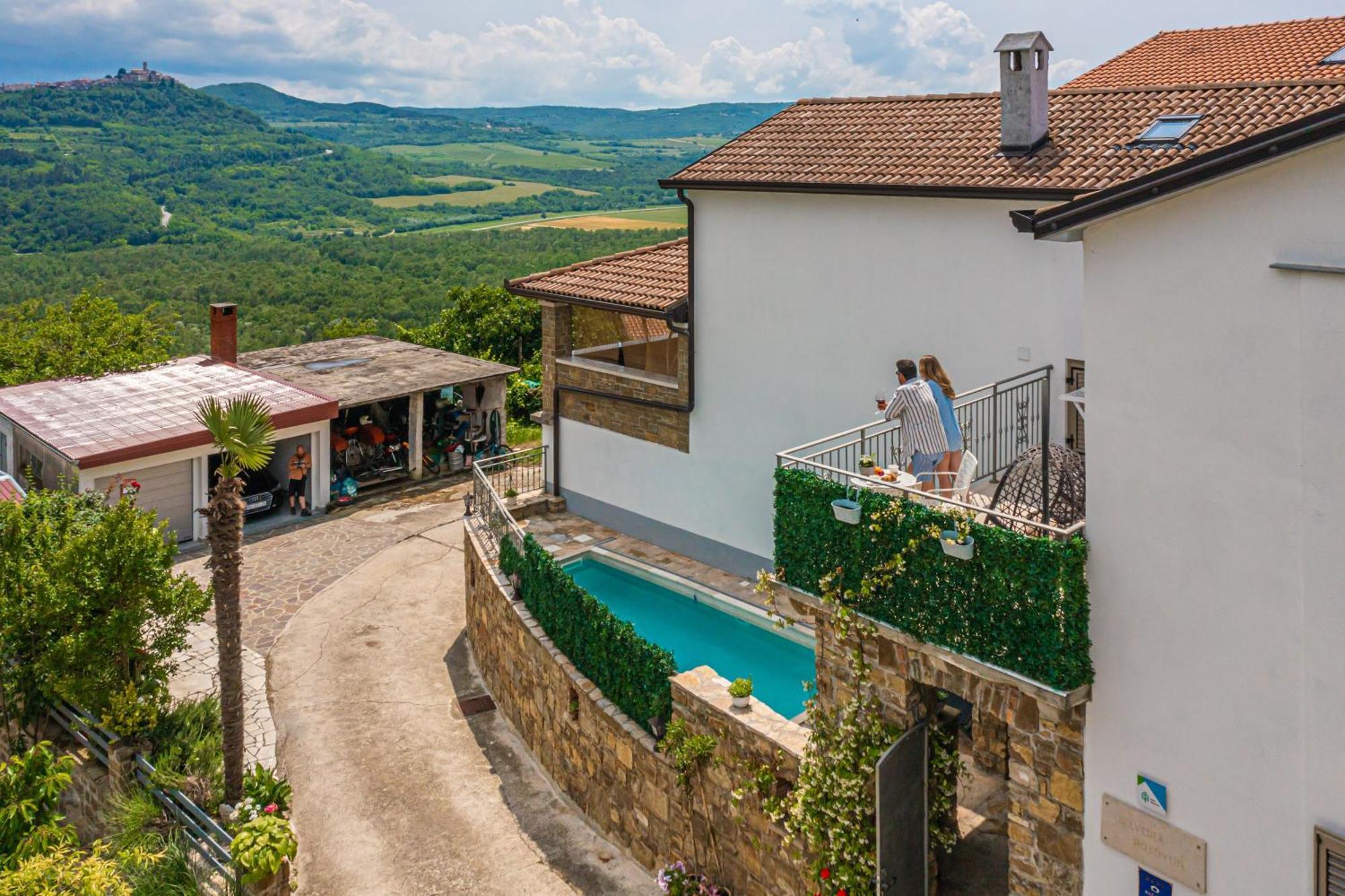 Holiday Home Belveder Motovun With Heated Pool 리바데 외부 사진